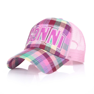 女格子卡車(chē)司機(jī)帽_江浙滬網(wǎng)眼帽廠(chǎng)-浙江高普服飾有限公司