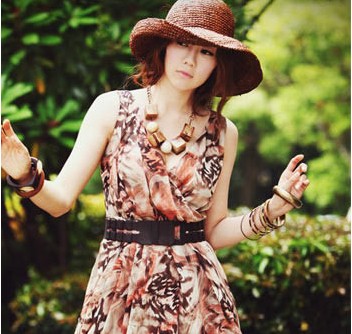 復(fù)古遮陽(yáng)帽新鮮搭，搭出古典小美人.