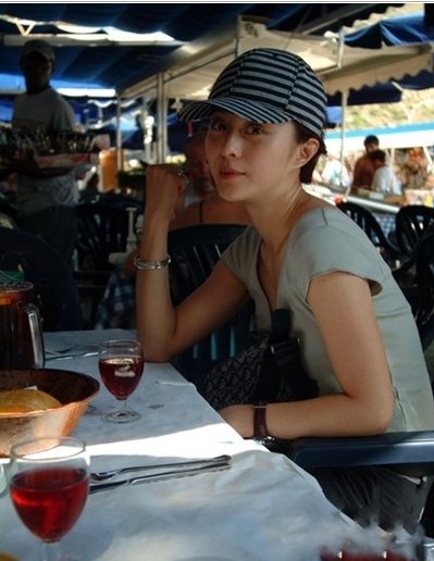 　　印花棒球帽，美搭hold住清新風(fēng)