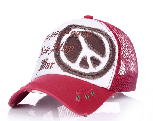 女生戴貨車帽，將可愛進行到底