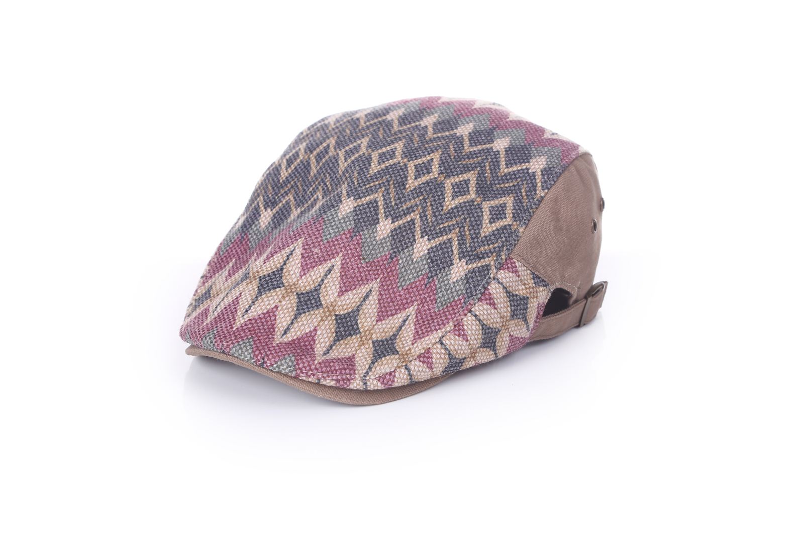 2014年春季流行的復(fù)古鴨舌帽，圖片由江浙滬帽子廠提供