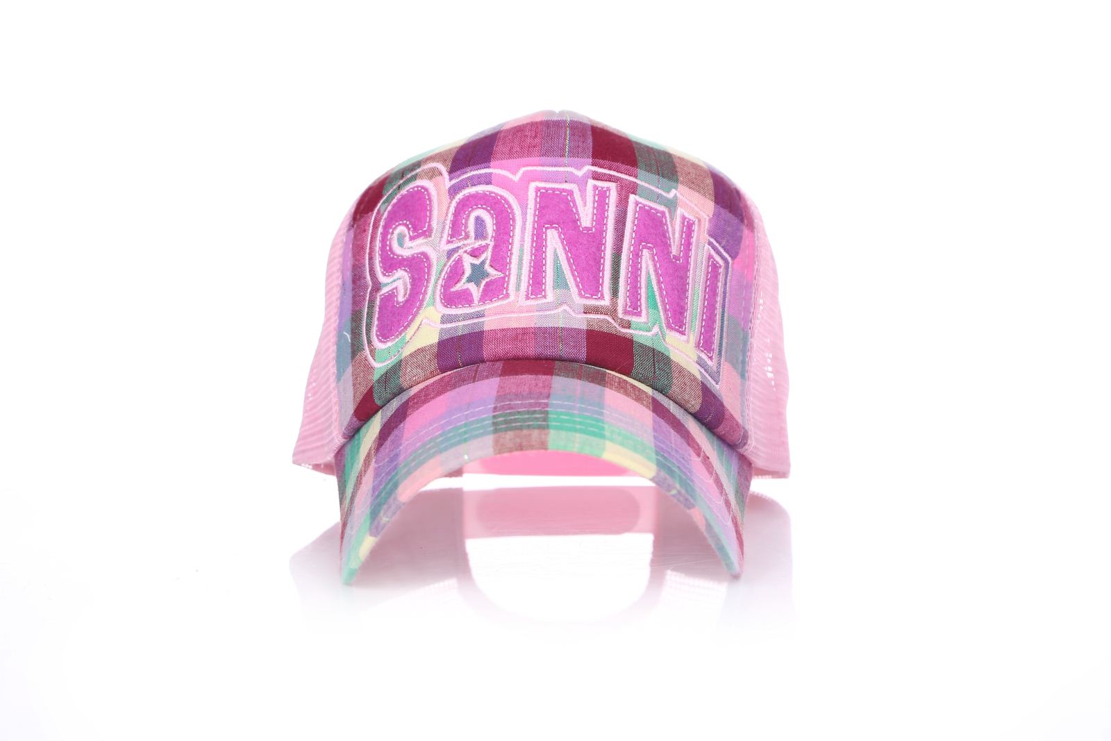 女格子卡車(chē)司機(jī)帽_江浙滬網(wǎng)眼帽廠(chǎng)-浙江高普服飾有限公司